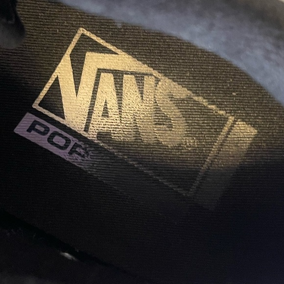 Rowan Vans - Picture 8 of 10